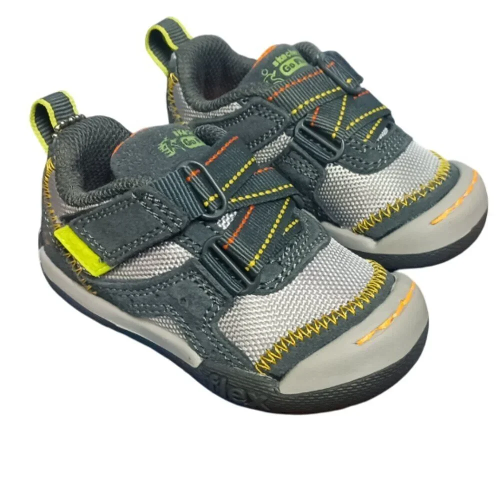 Skechers Baby Boys' Flex Play-Easy Pick Sneaker Charcoal/Grey 4 Medium Toddlers